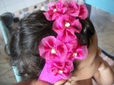 Pequenas flores de fita de organza